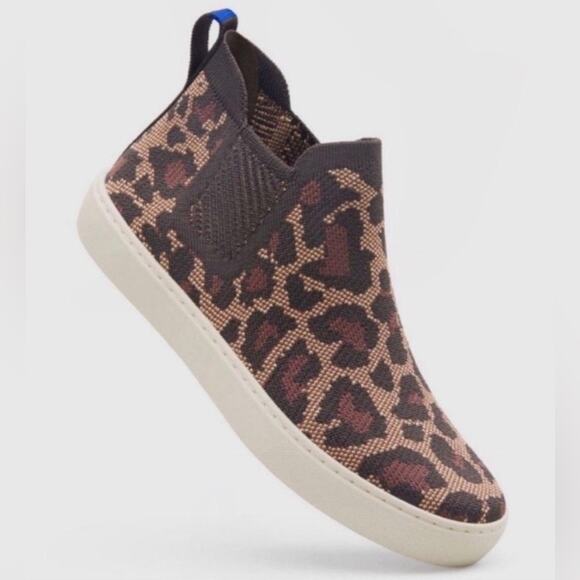 Rothy’s The Chelsea Wildcat Print Pull On Ankle Booties - Picture 16 of 16